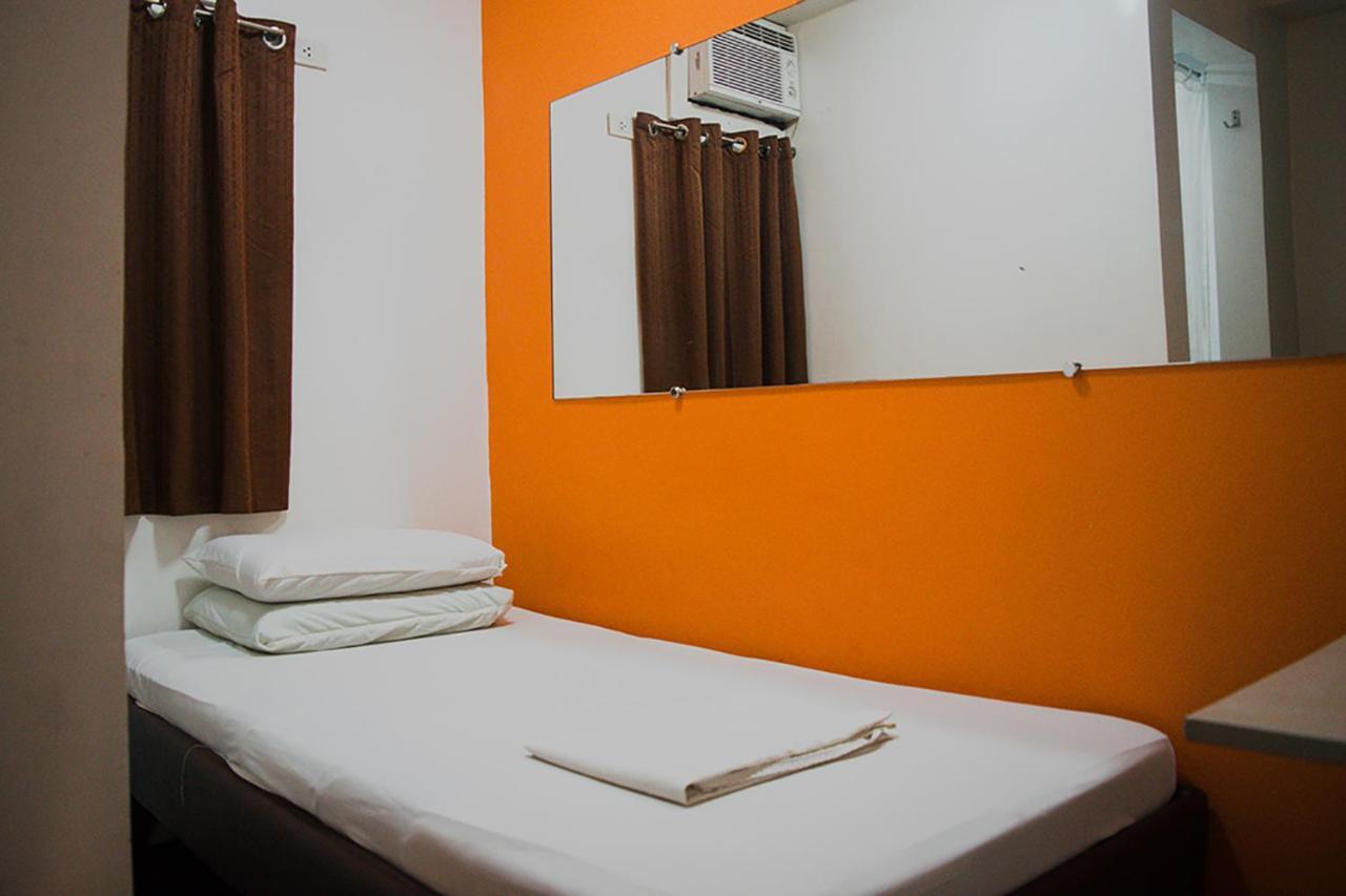 G-Galyx Inn Hotel Cagayan de Oro Quarto foto